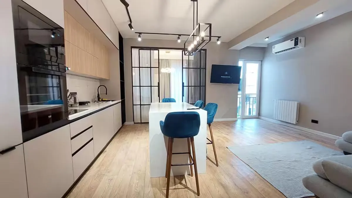 Посуточно квартира Ваке 65м 1