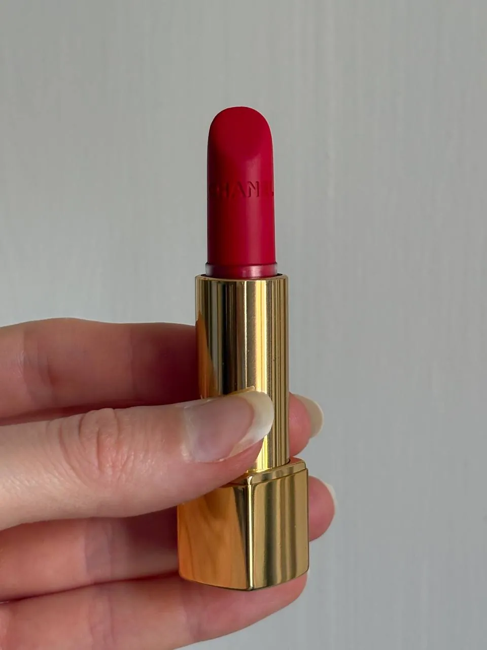 Помада Chanel Rouge Allure Velvet 1