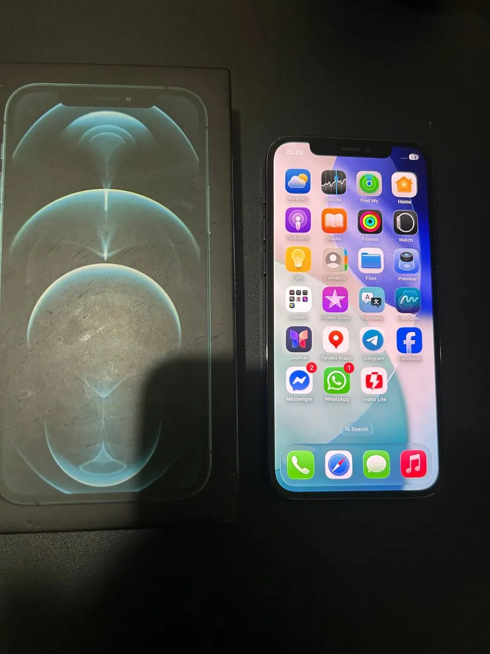 iPhone 12 Pro и Xiaomi Poco X3 2