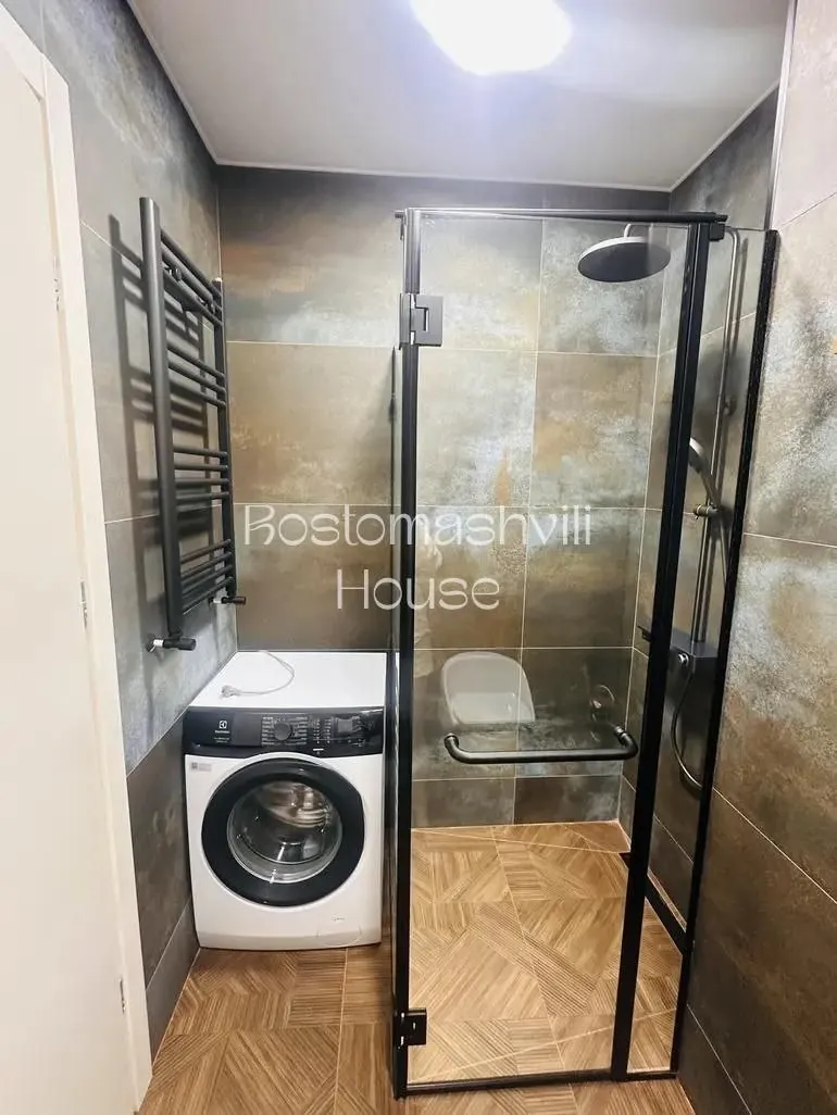 Квартира 70 м² с балконом в Сабуртало 8