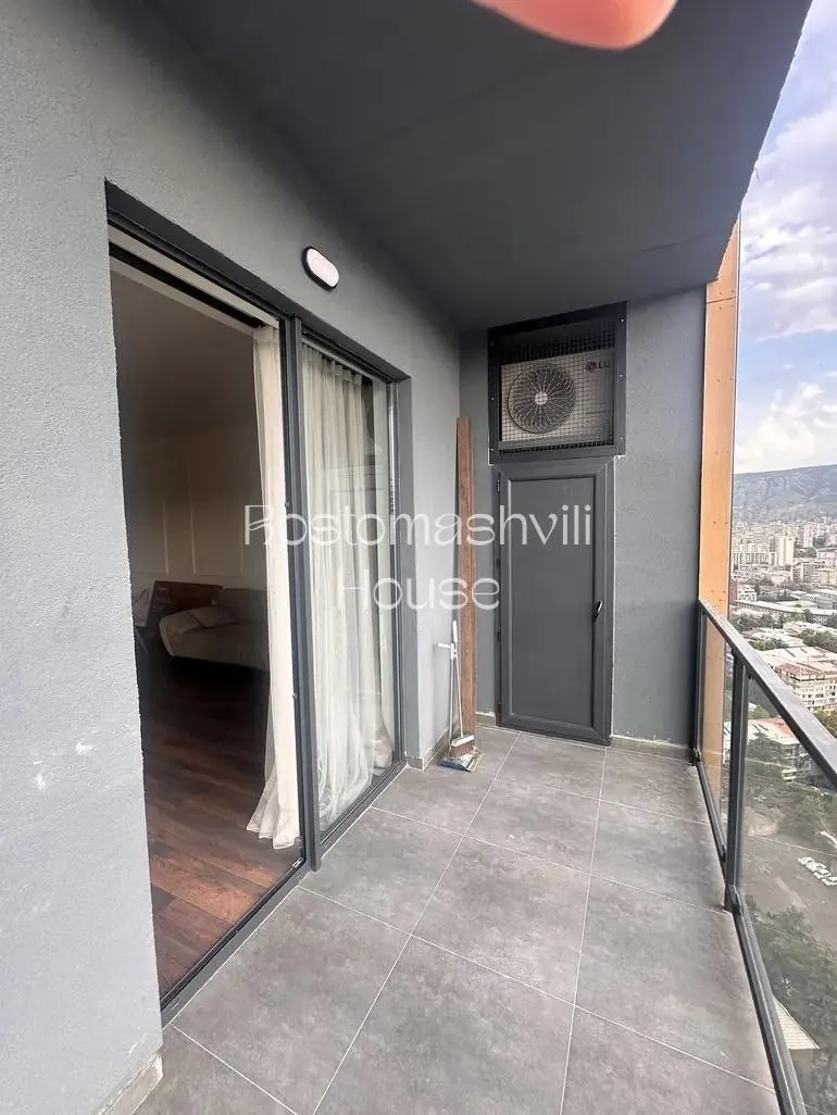 Квартира 70 м² с балконом в Сабуртало 9