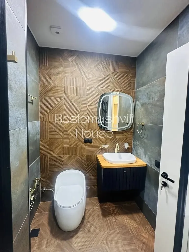 Квартира 70 м² с балконом в Сабуртало 6