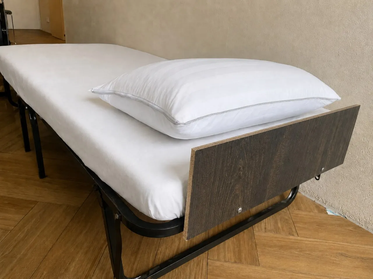 Раскладная кровать 80х180 см 1