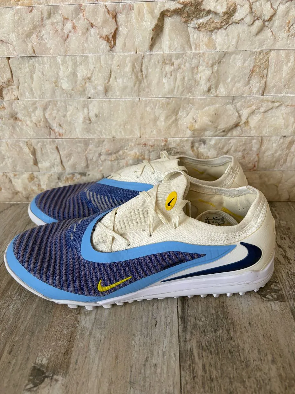 Футбольные бутсы Nike сороконожки 2
