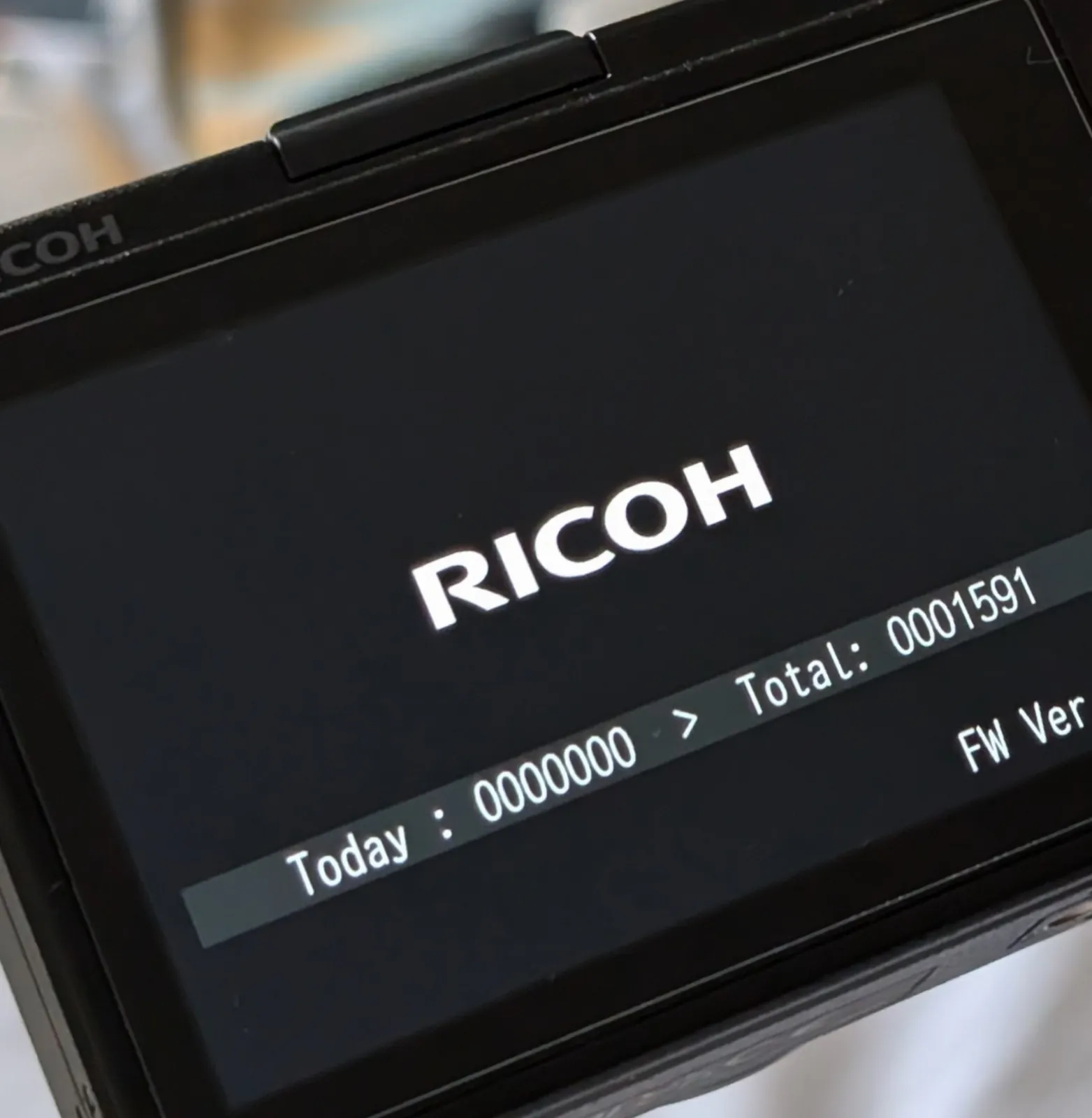 Камера Ricoh GR IV с комплектом 4