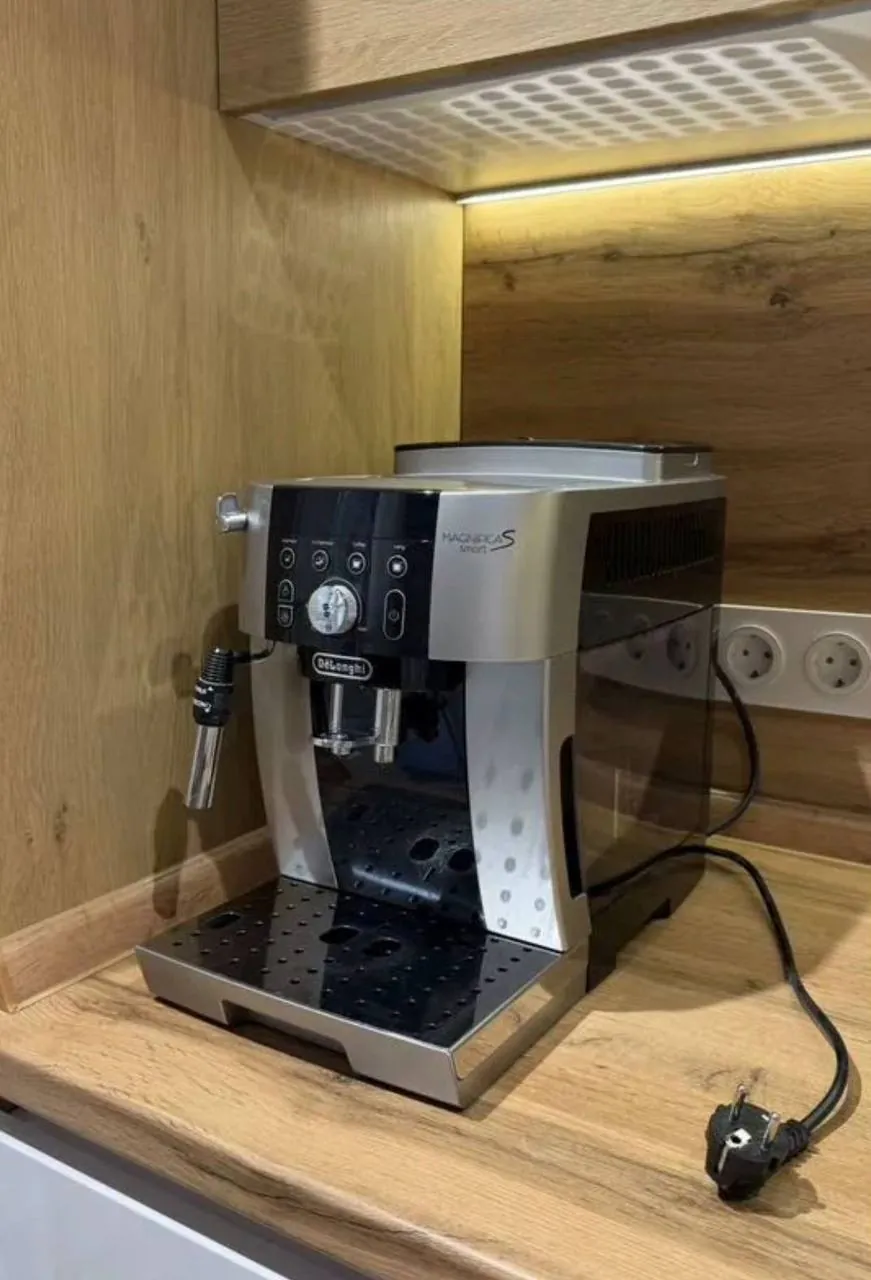 Кофемашина DeLonghi Magnifica Smart 1