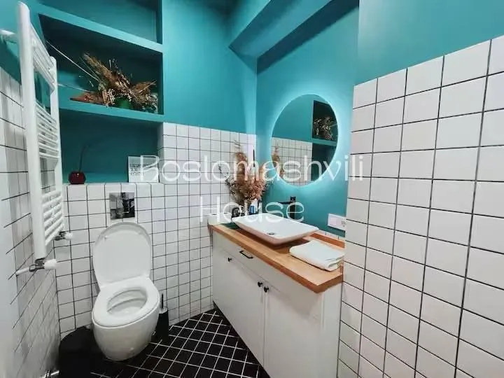 Квартира 60 м² с балконом в Сабуртало 8