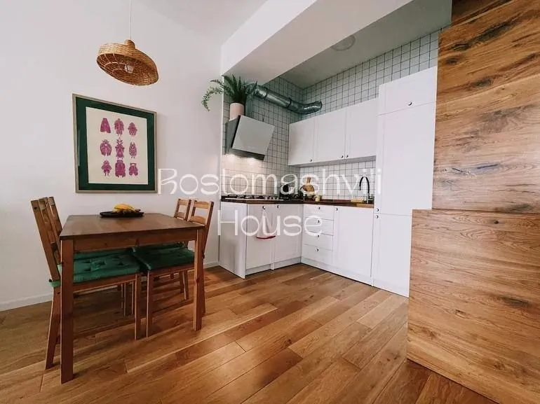 Квартира 60 м² с балконом в Сабуртало 3