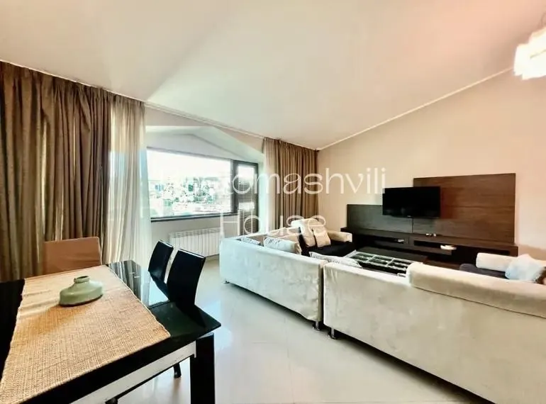 Квартира 155 м² с балконом в Сабуртало 1