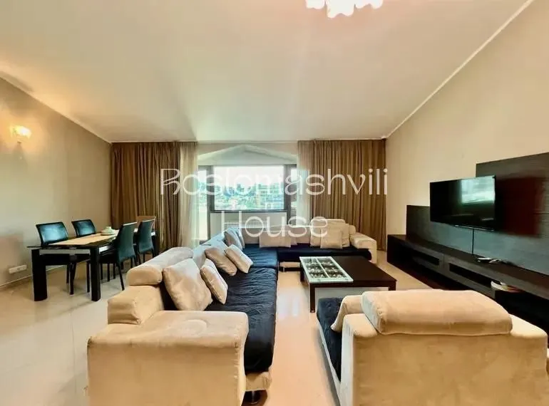 Квартира 155 м² с балконом в Сабуртало 2