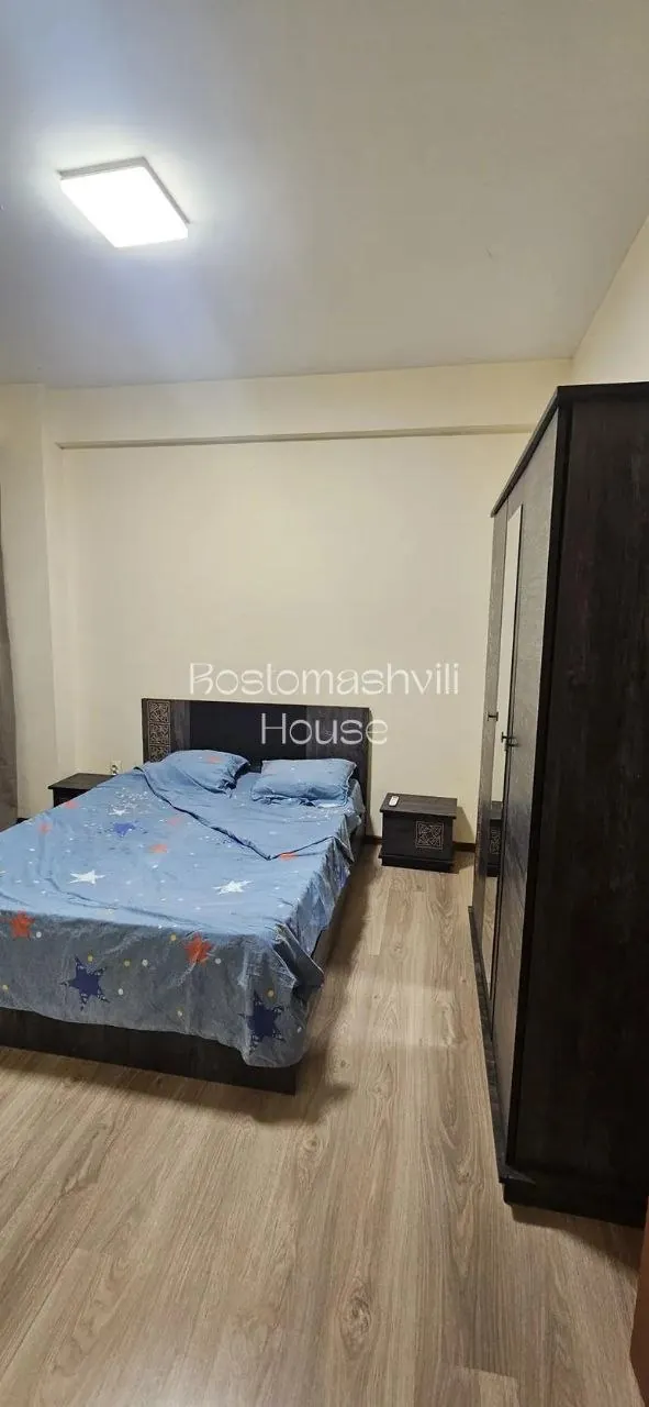 Квартира 100 м² с балконом в Исани 7