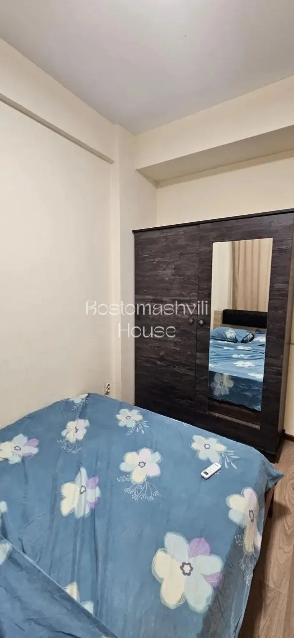 Квартира 100 м² с балконом в Исани 6