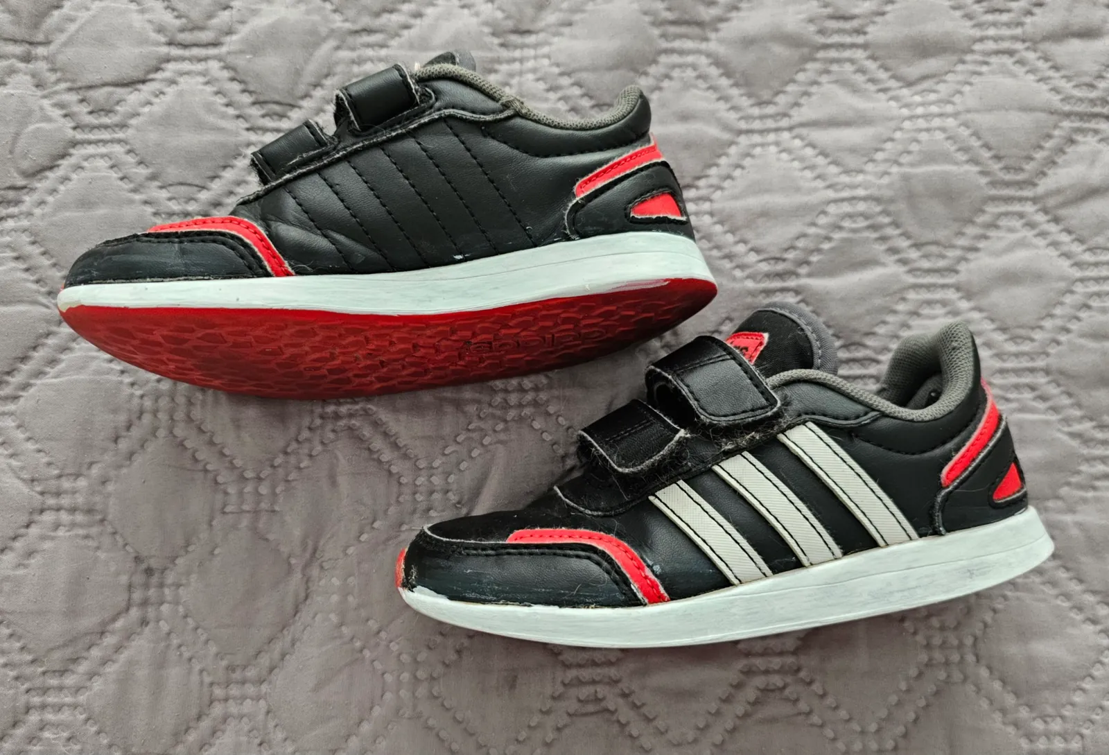 Кроссовки Adidas детские, размер 28 3