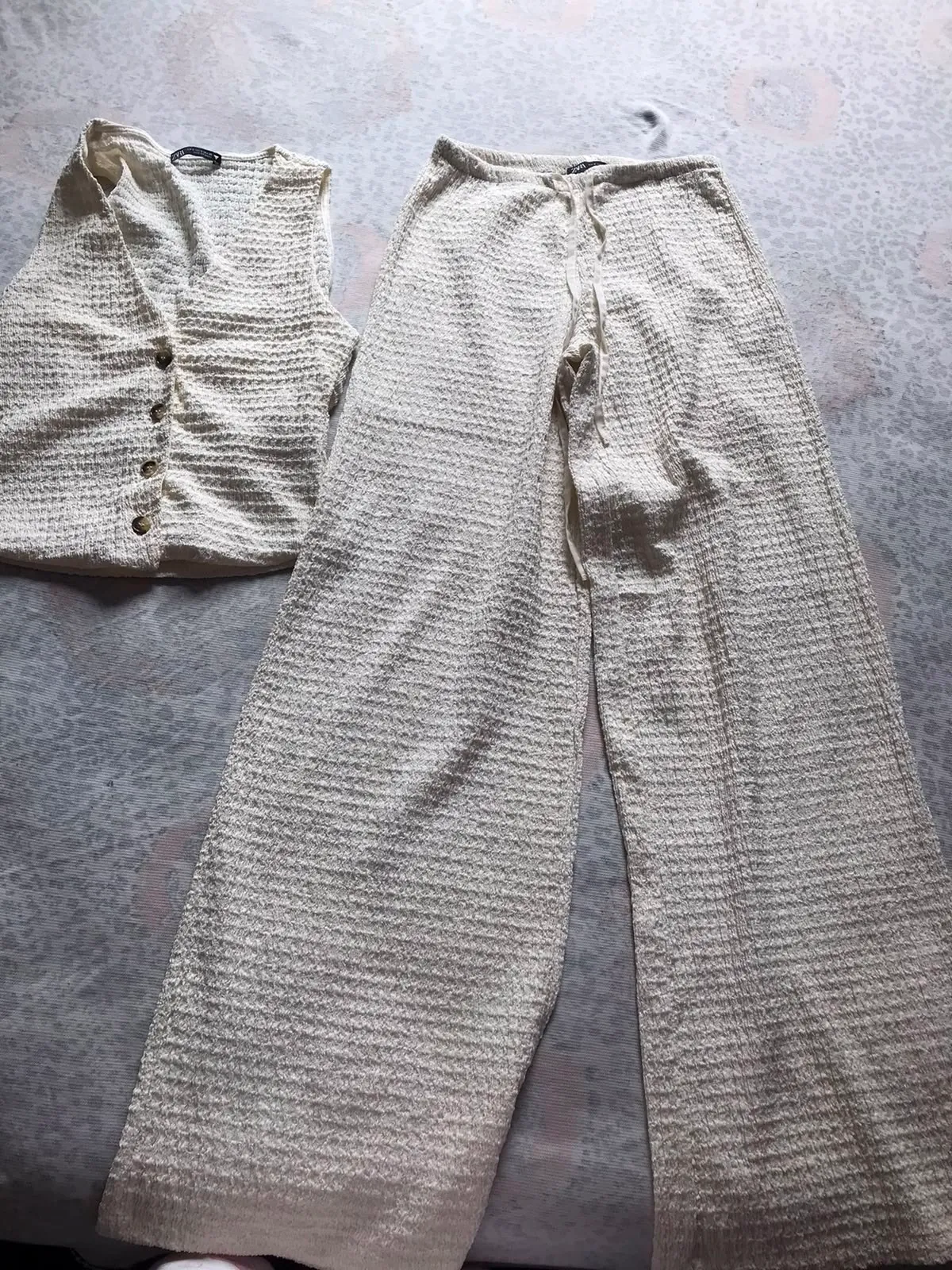 Костюм Zara и кофта Lacoste женские 1