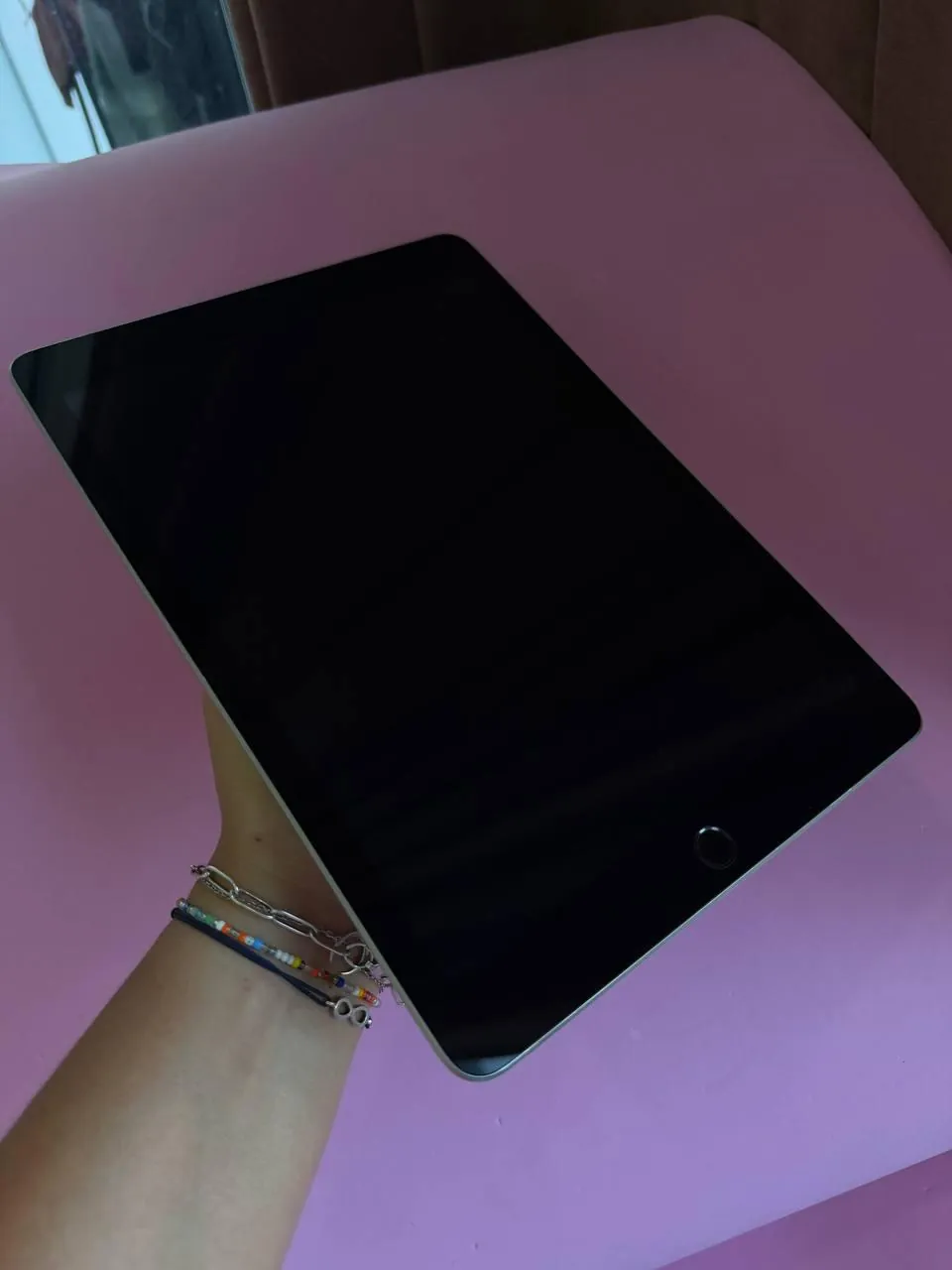 IPad 5 поколения 32 ГБ 1