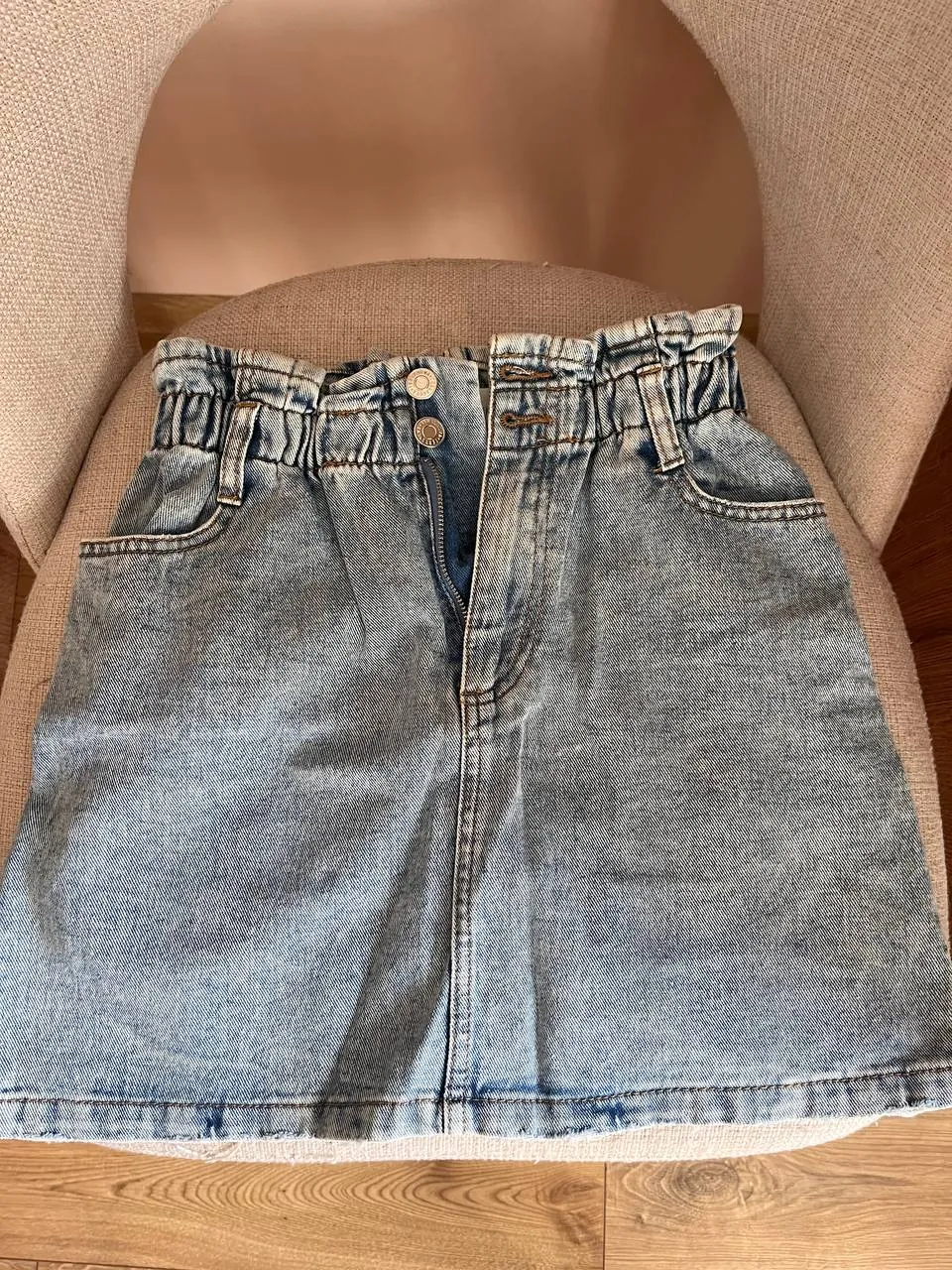 Женская одежда: костюм Mango, брюки, джинсы 4