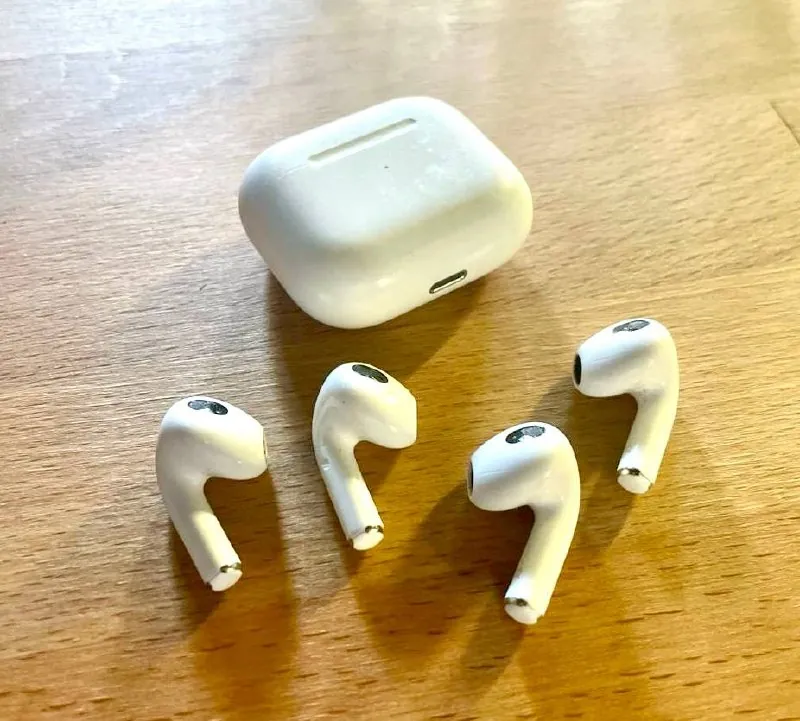 AirPods 3 оригинальные с кейсом и второй парой 2