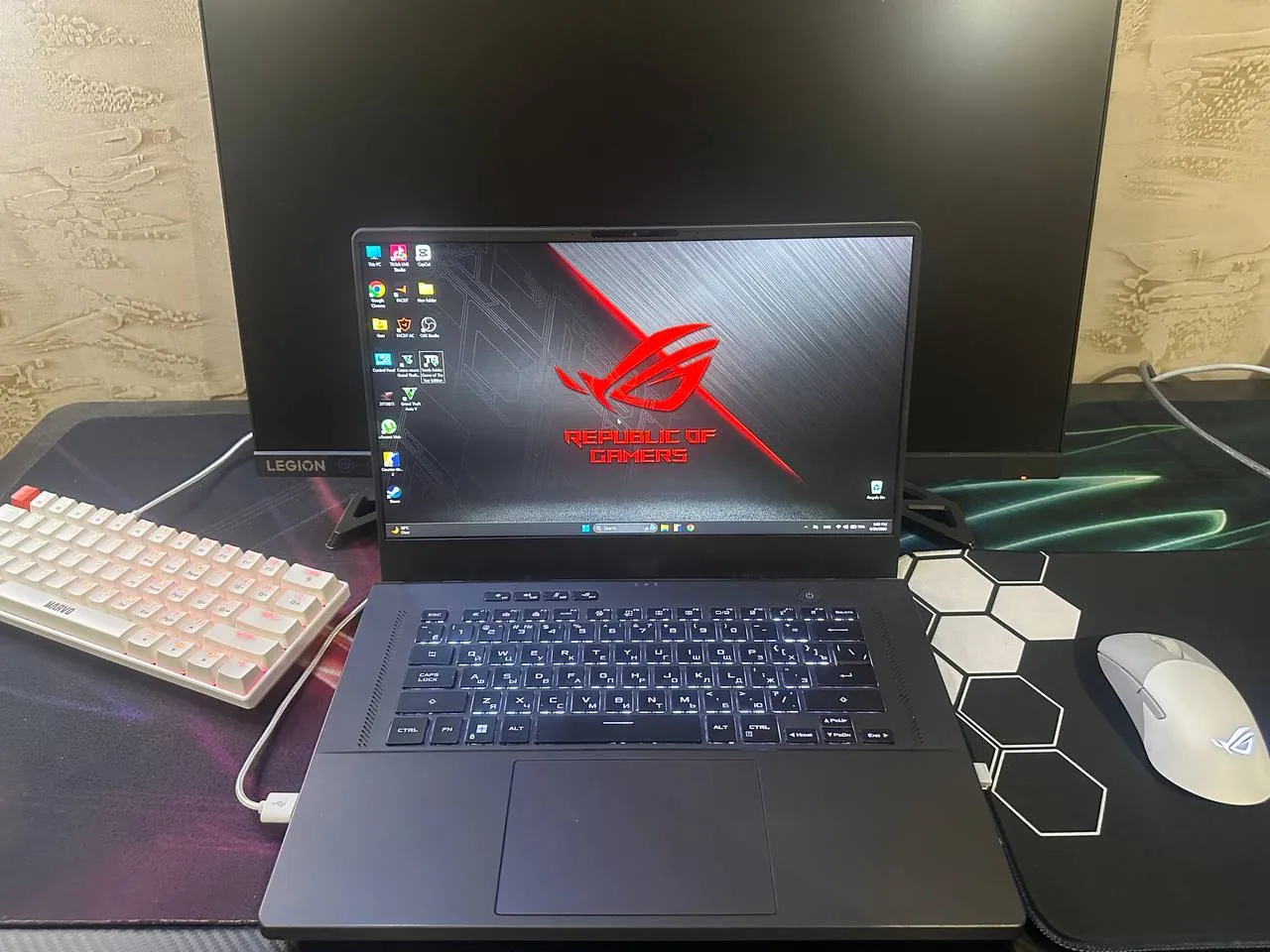 Ноутбук ASUS ROG Zephyrus G15 на гарантии 2