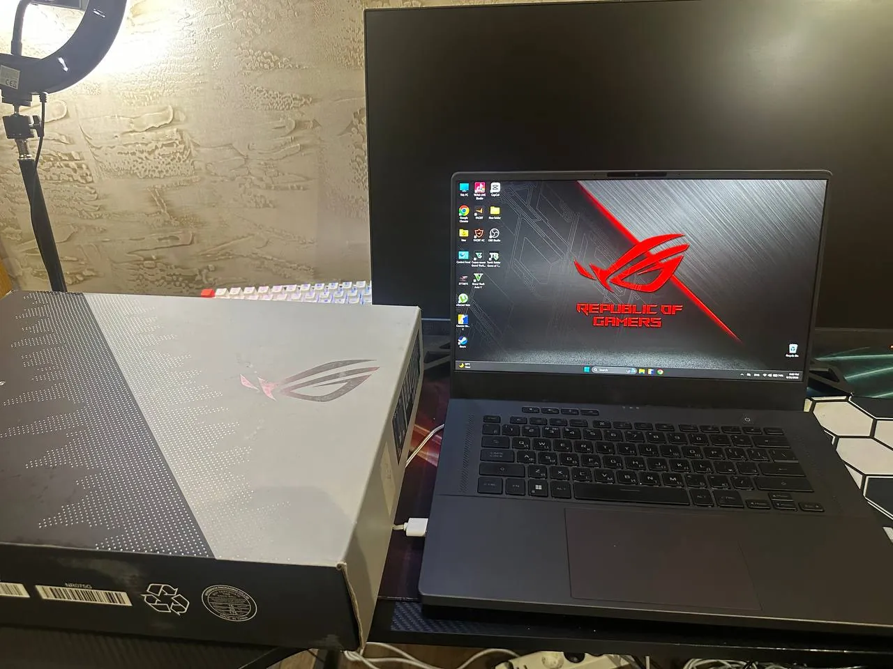 Ноутбук ASUS ROG Zephyrus G15 на гарантии 1