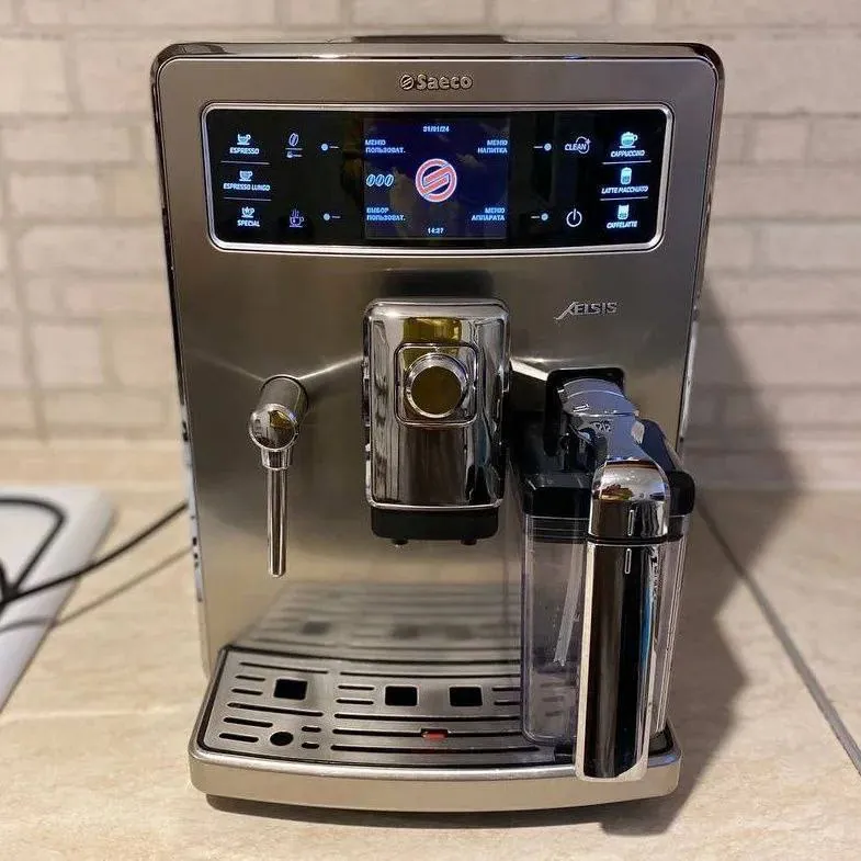 Кофемашина Philips Saeco Xelsis 1
