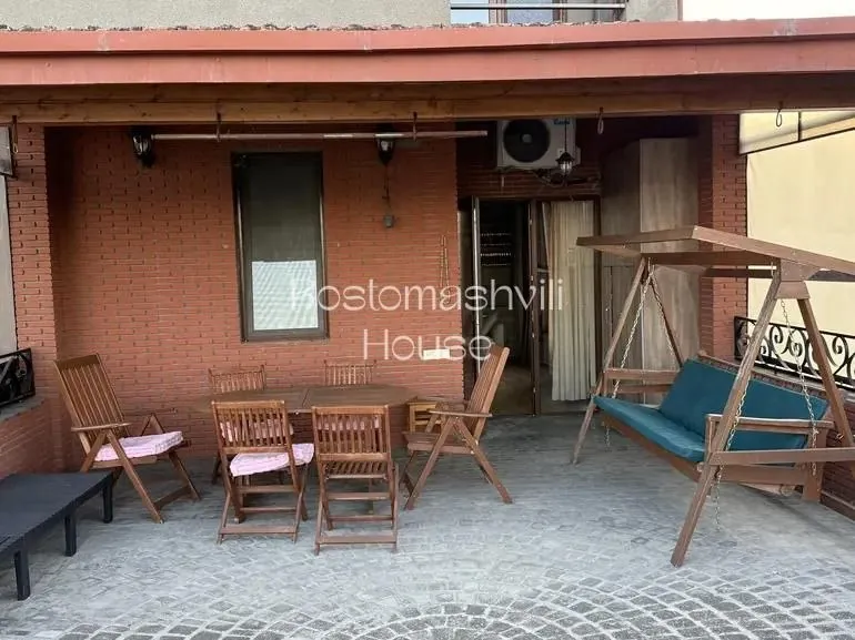 Квартира 142 м² с 4 комнатами в Сабуртало 9