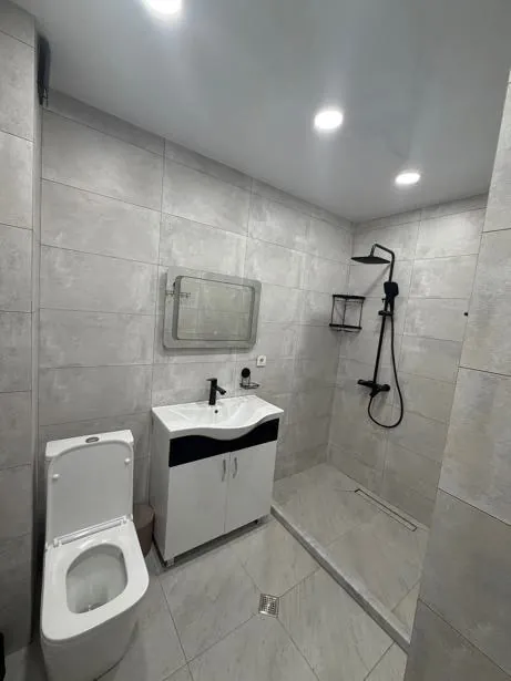 Квартира 178 м² с 5 комнатами в Сабуртало 8