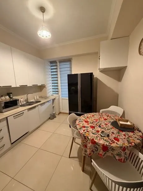 Квартира 178 м² с 5 комнатами в Сабуртало 2