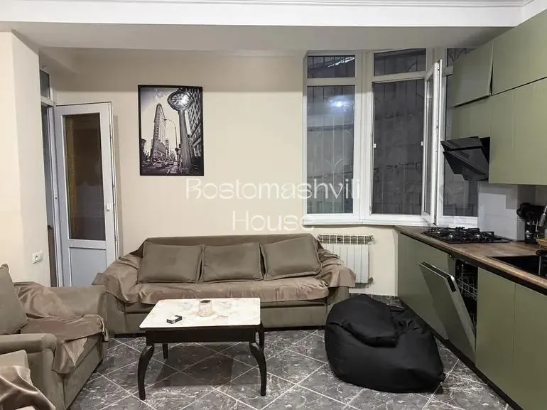 Квартира 115 м² с 3 комнатами в Сабуртало 3