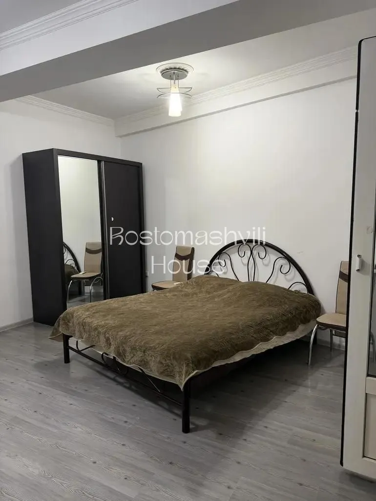 Квартира 115 м² с 3 комнатами в Сабуртало 4