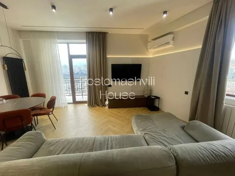 Квартира 90 м² с 3 комнатами в Дидубе 2