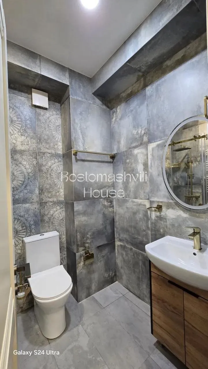 Квартира 57 м² с 2 комнатами в Дидубе 8