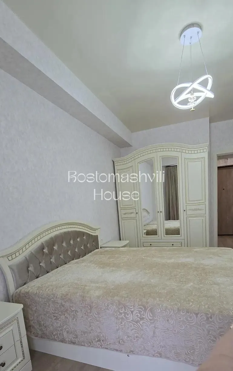 Квартира 57 м² с 2 комнатами в Дидубе 5