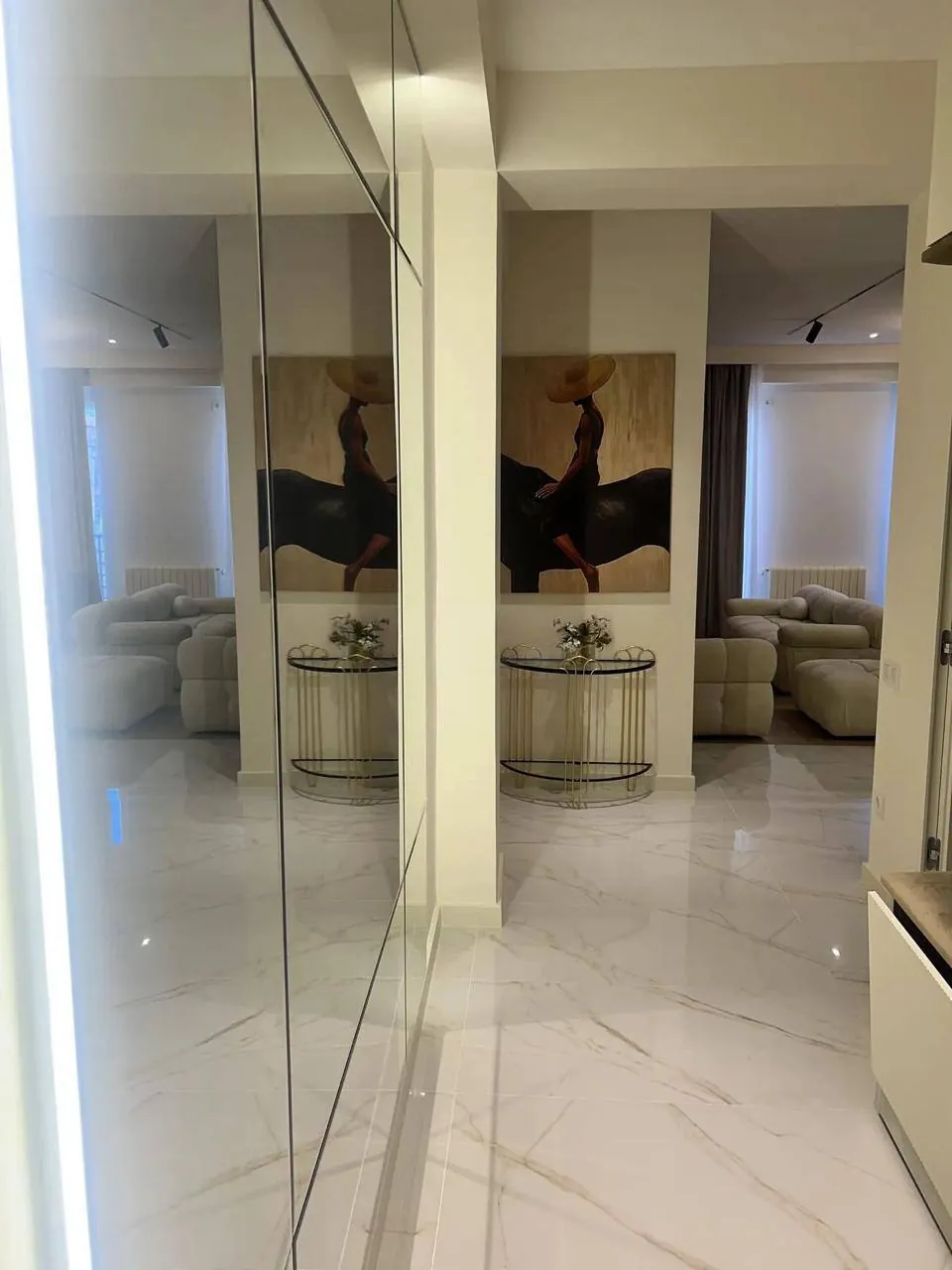 Квартира 85 м² с 3 комнатами в Ваке 8