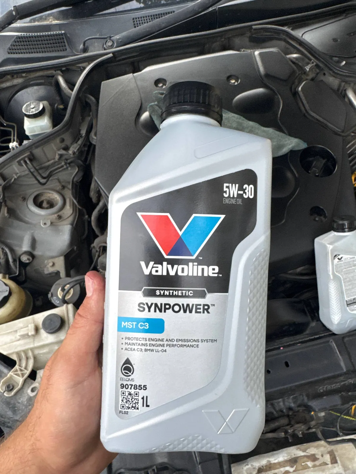 Моторное масло Valvoline SynPower 5W-30 1л 1