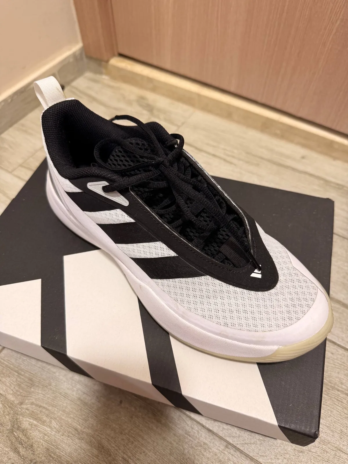 Кроссовки Adidas Subzone 2