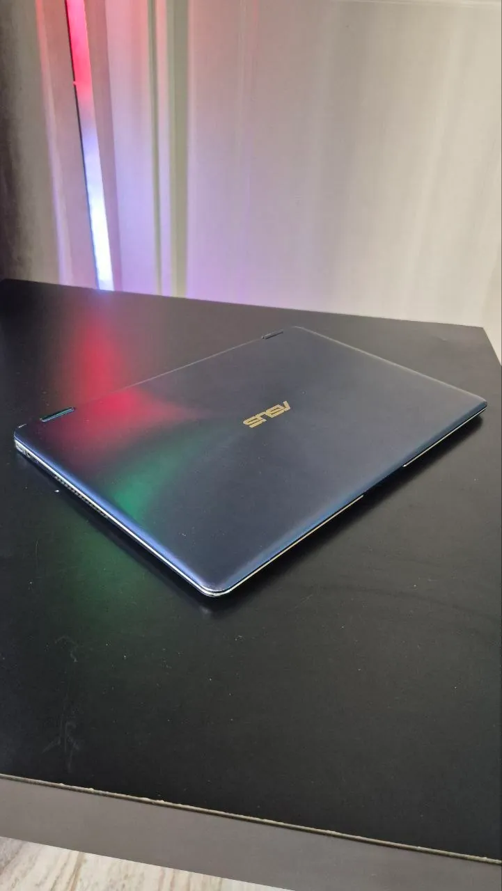 Ультрабук Asus Zenbook Intel Core i7-8550U 16GB/512GB 3