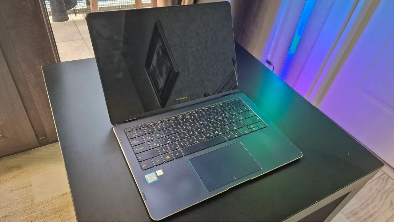 Ультрабук Asus Zenbook Intel Core i7-8550U 16GB/512GB 2