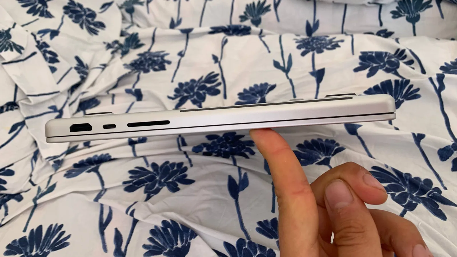 MacBook Pro 14 M5 (2025) 512GB/16GB 7
