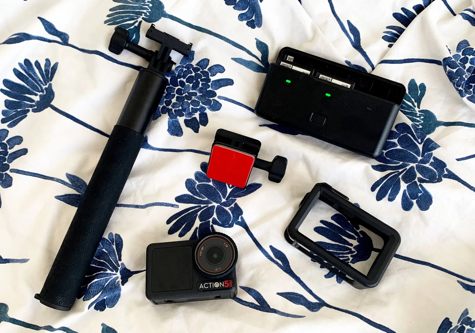 Экшн-камера DJI Osmo Action 5 Pro Adventure Combo 1