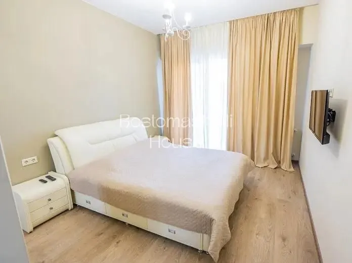 Квартира 65 м² с 2 комнатами в Сабуртало 6