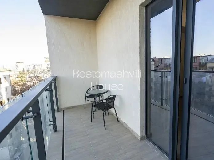 Квартира 65 м² с 2 комнатами в Сабуртало 10