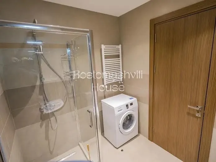 Квартира 65 м² с 2 комнатами в Сабуртало 8