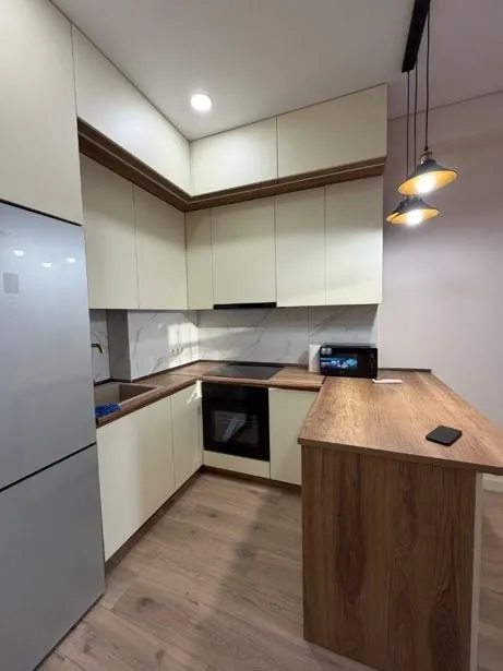 Квартира 60 м² с 2 комнатами в Чугурети 3