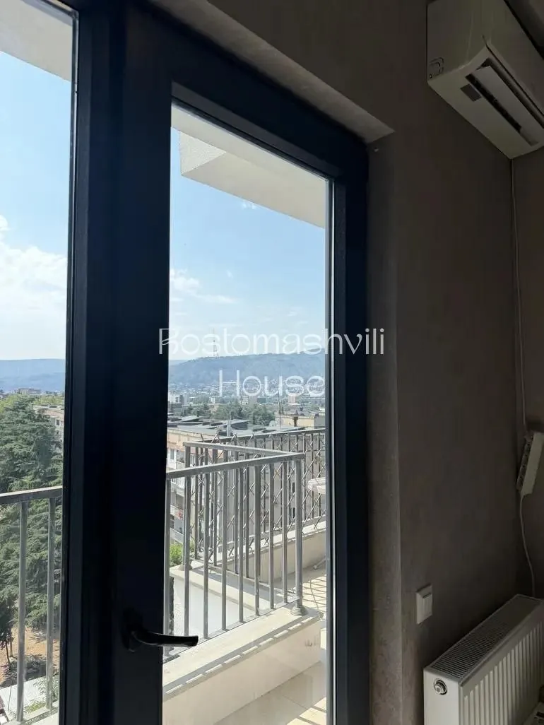 Квартира 55 м² с 2 комнатами в Надзаладеви 8
