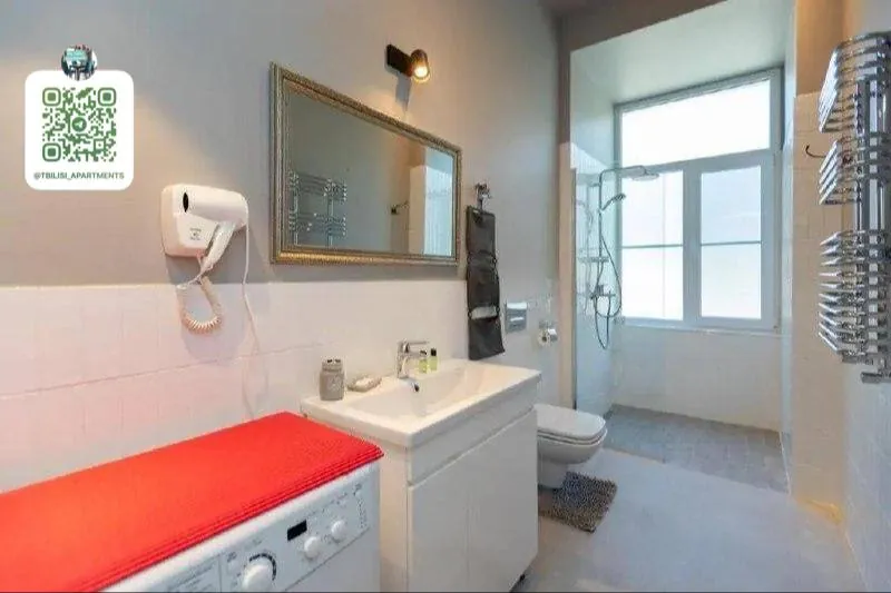 Квартира 53 м² с 2 комнатами в Мтацминда 9