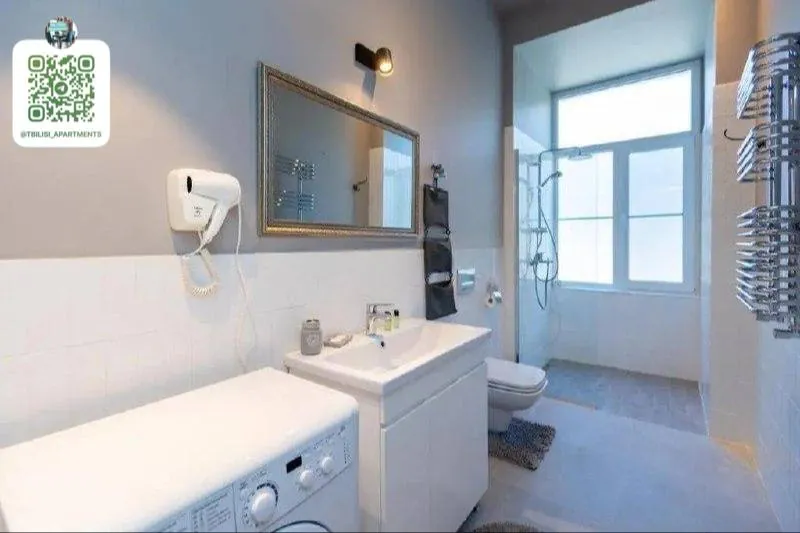 Квартира 53 м² с 2 комнатами в Мтацминда 8