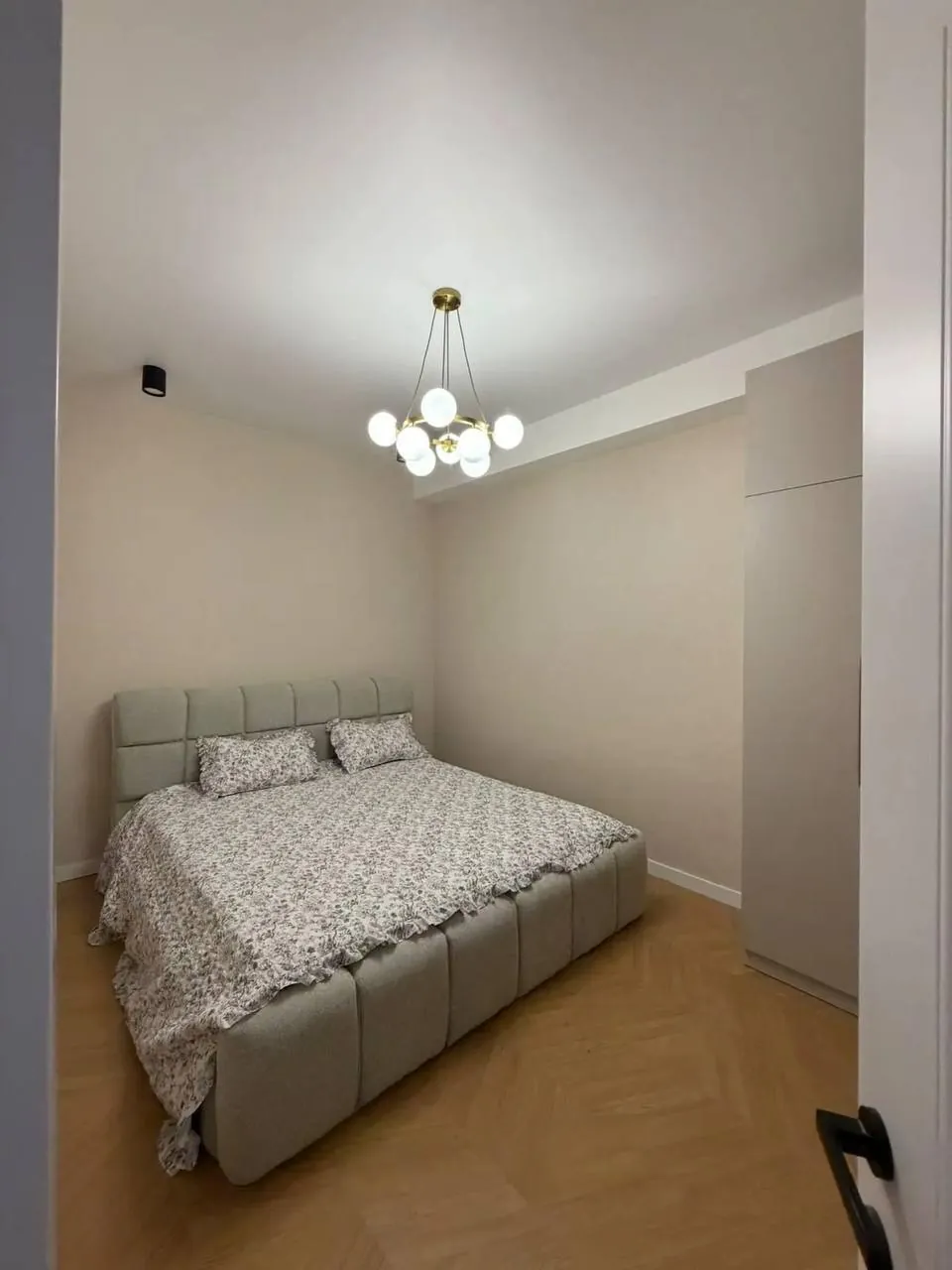 Квартира 58 м² с 2 комнатами в Сабуртало 7