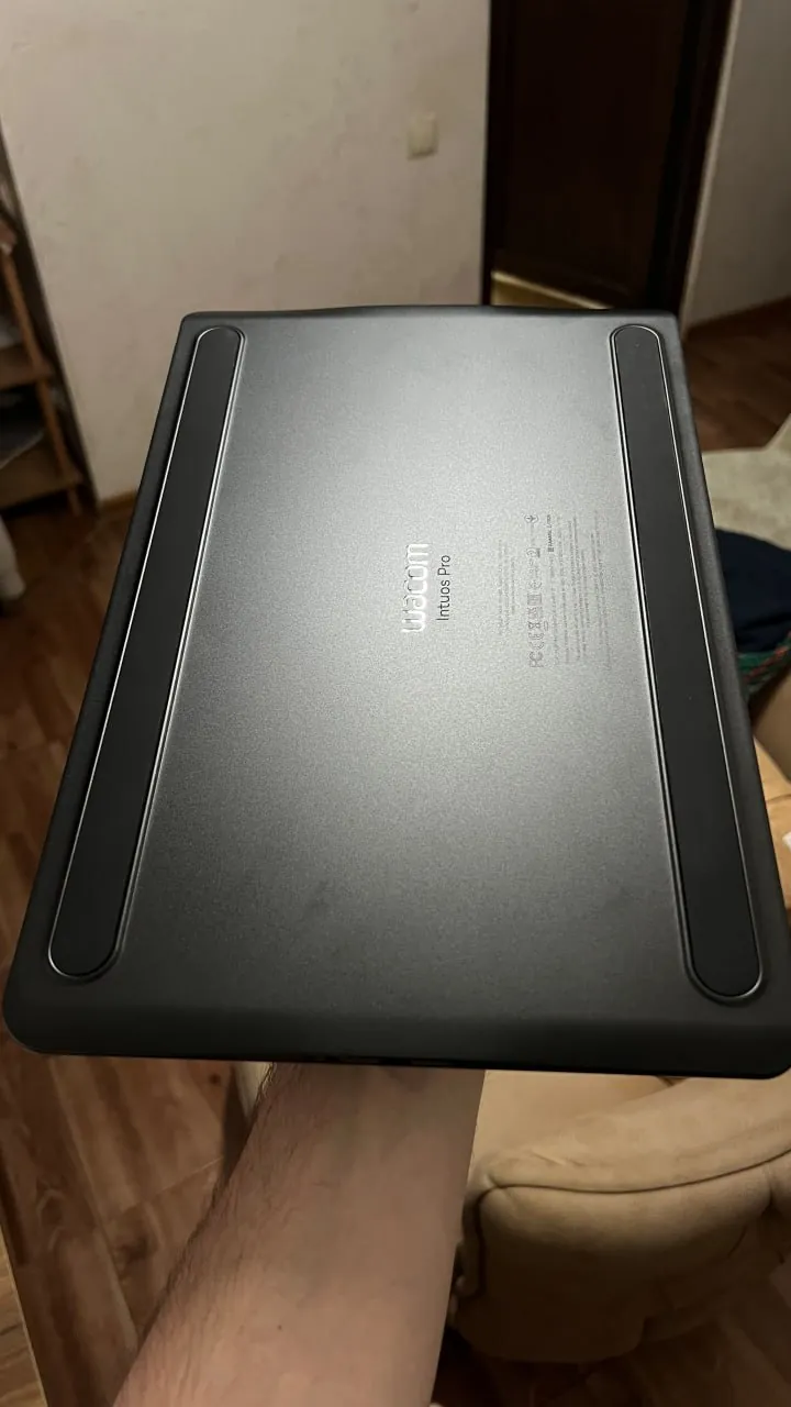 Графический планшет Wacom Intuos Pro M 6