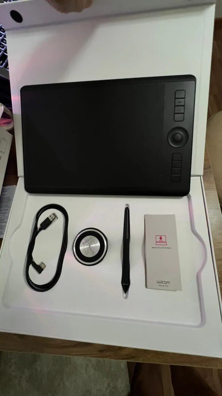 Графический планшет Wacom Intuos Pro M 4