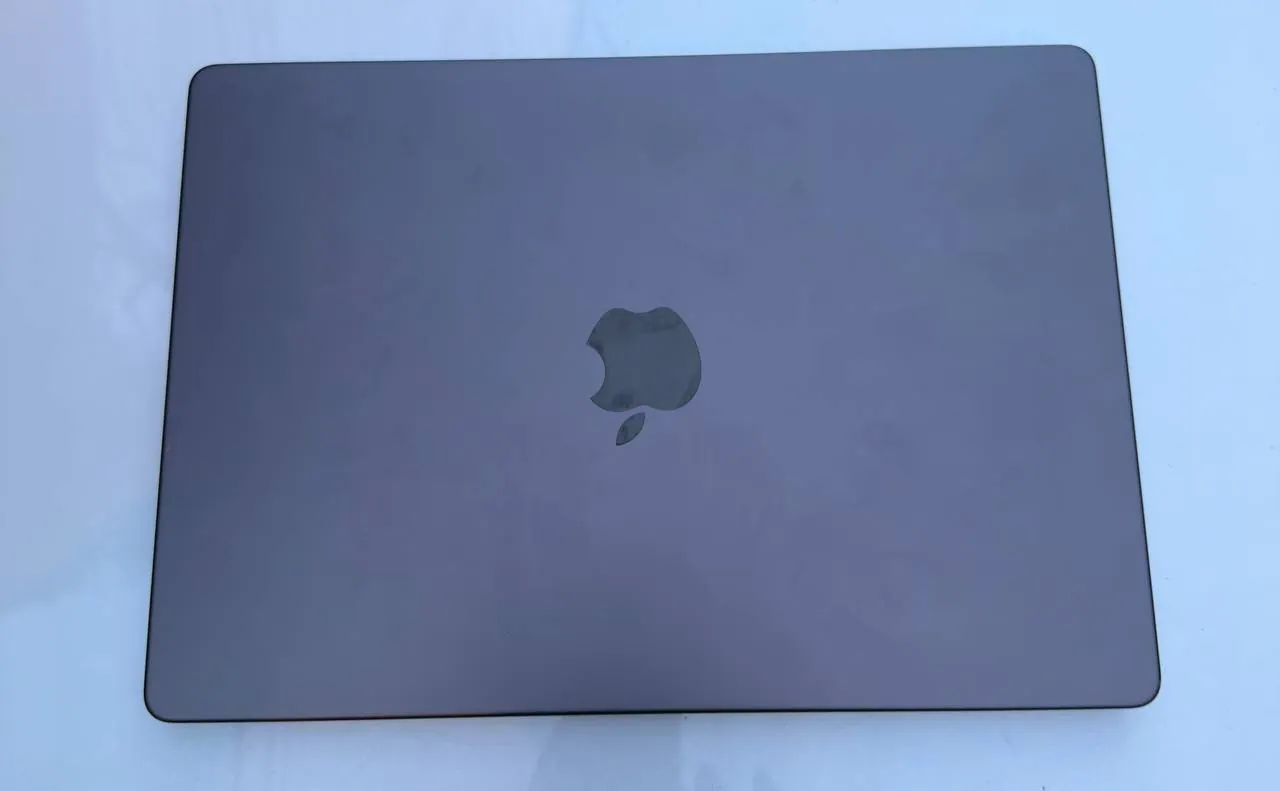 MacBook Pro 14 M4 16/512 ГБ чёрный 1